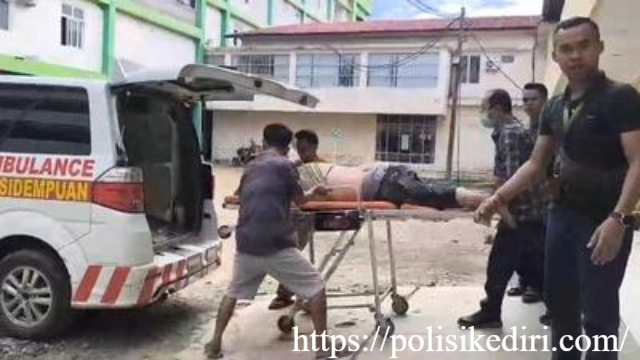 Viral Pria Tergeletak di Ruas Tol Cawang